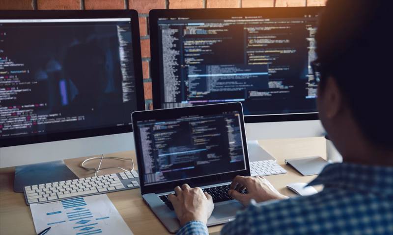 数据科学选型：R与Python如何赋能大武口区网站建设？